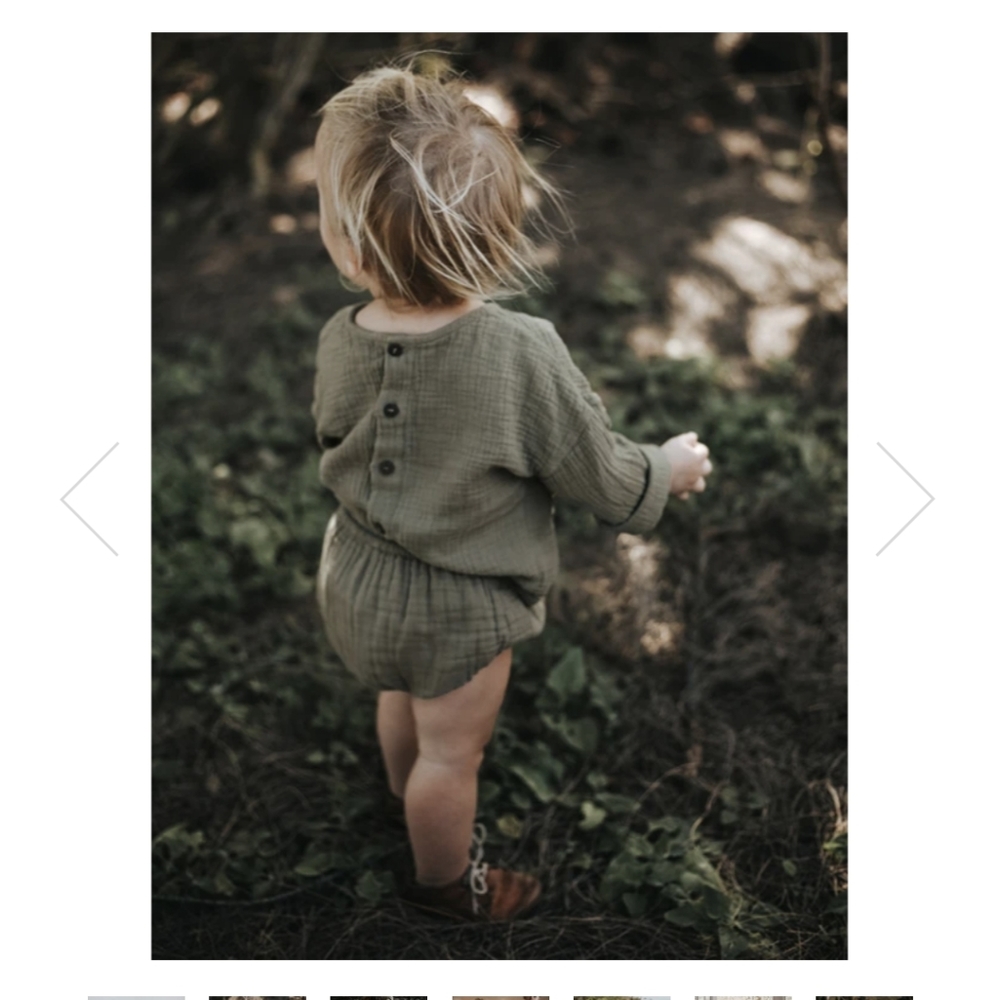 Simple folk button back top